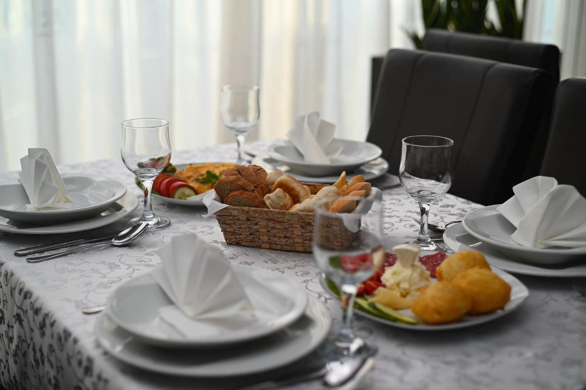 Motel Atlantis Prijedor Ngoại thất bức ảnh