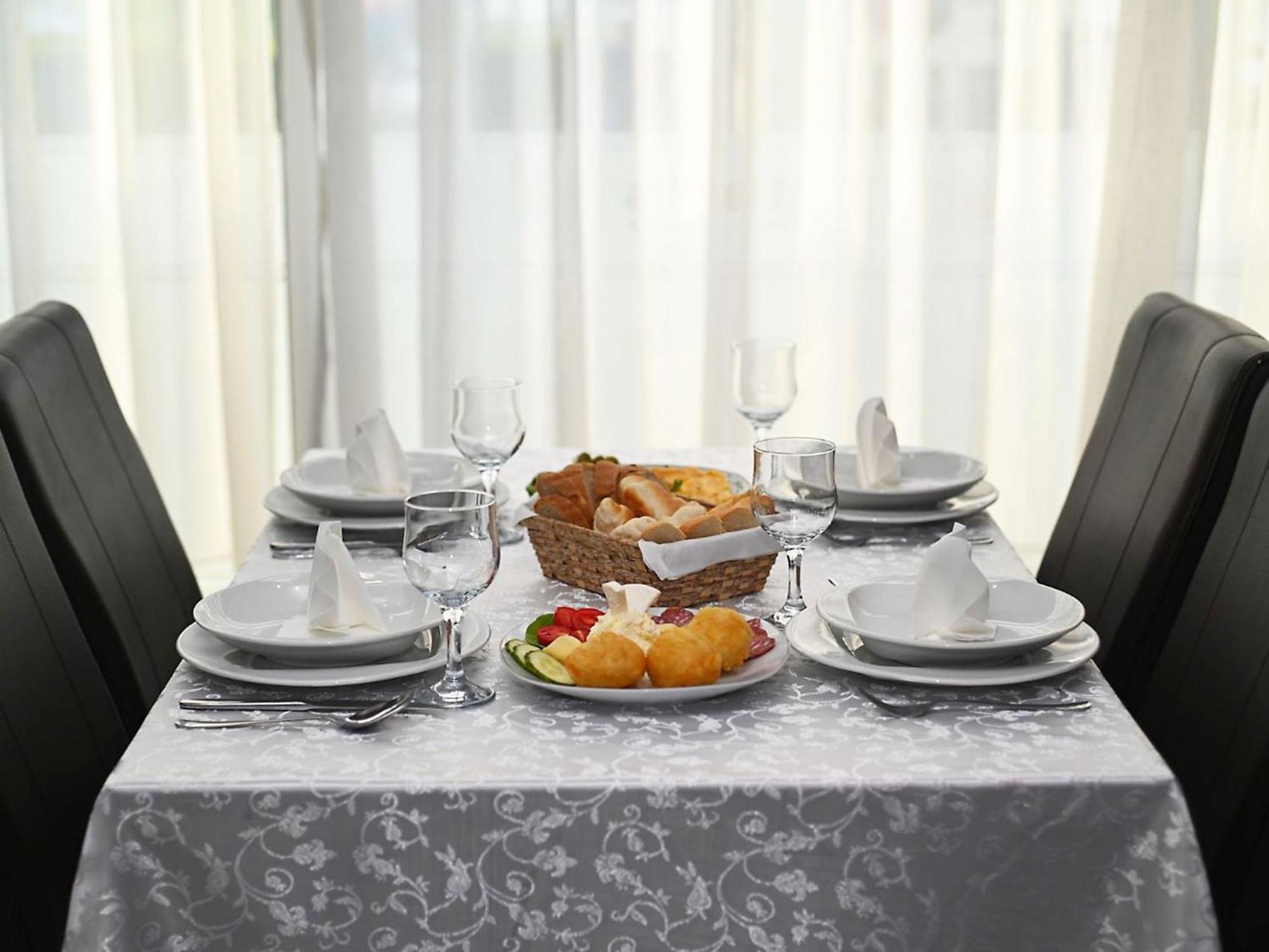 Motel Atlantis Prijedor Ngoại thất bức ảnh